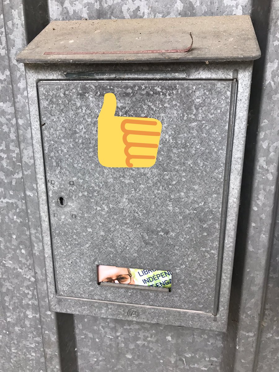 DArgentre577's tweet photo. Boitez boitez ! Il en restera toujours quelque chose! https://t.co/3RVzaXszXp