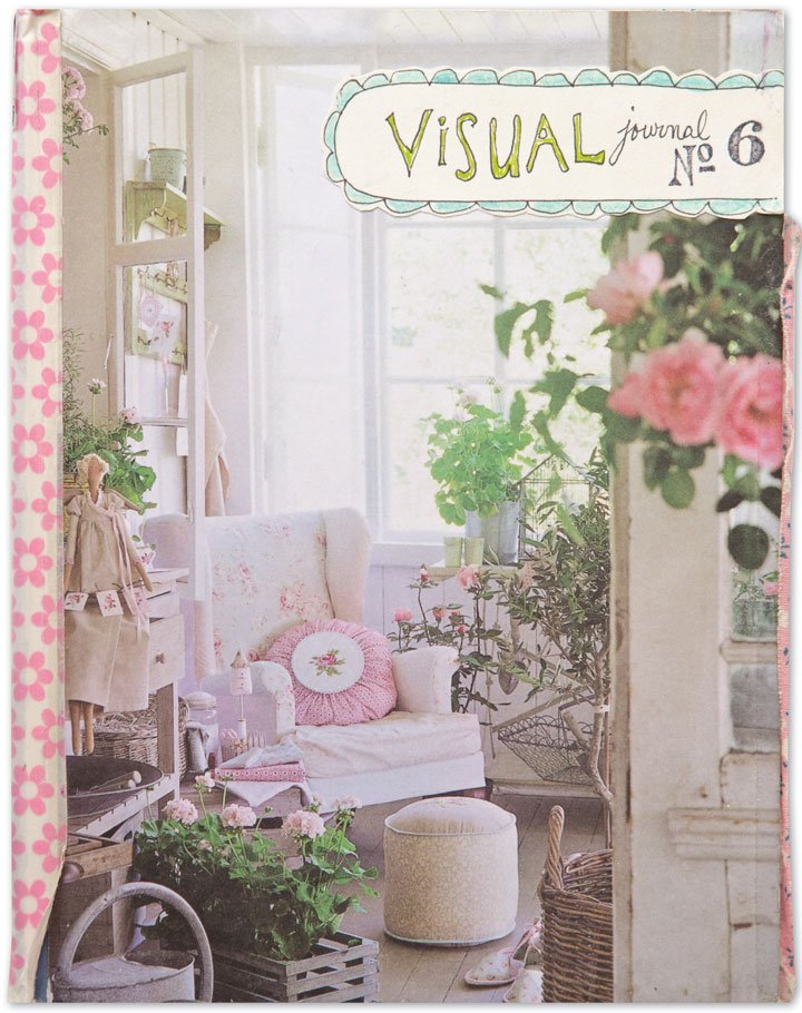 Jennifer Bomgardner creates a page a day inside the latest Art Journaling: ht.ly/belw302wo1e