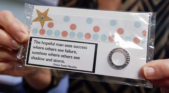 CedarburgLib's tweet photo. Makerspace: Gems of Hope ~ MON 6/12 @ 6:30 PM. Make inspirational cards to give to cancer patients. https://t.co/fx6qpFFoAX #CPL #GemsofHope https://t.co/HiKDf44uwZ