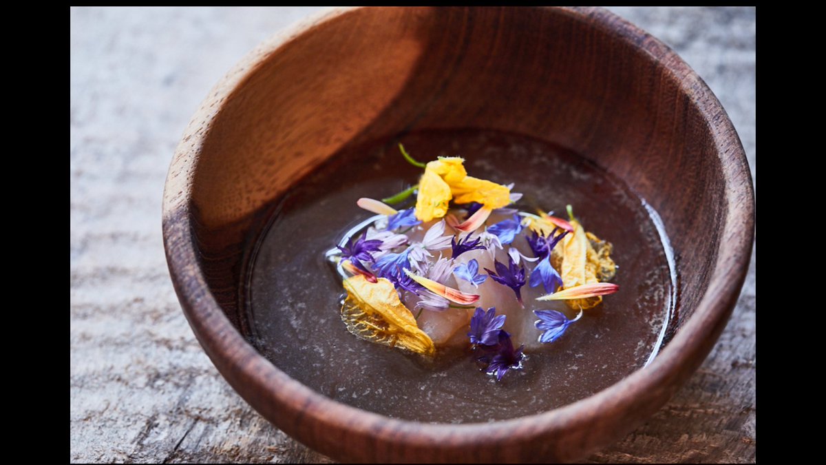 vieiras frescas del Golfo de San Miguel, buceadas a mano especialmente para nosotros. Nos conformamos con las pocas libras que nos consiguen