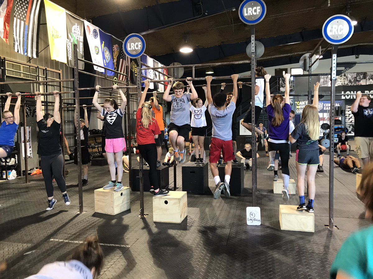 ClimbersPE's tweet photo. Got our sweat on at Long Road Crossfit today! Big thanks to @Mr_Long_UCS  for hosting us. 💪🏻😅🏃🏽🏋🏽‍♀️ https://t.co/PlYBEYfUXc