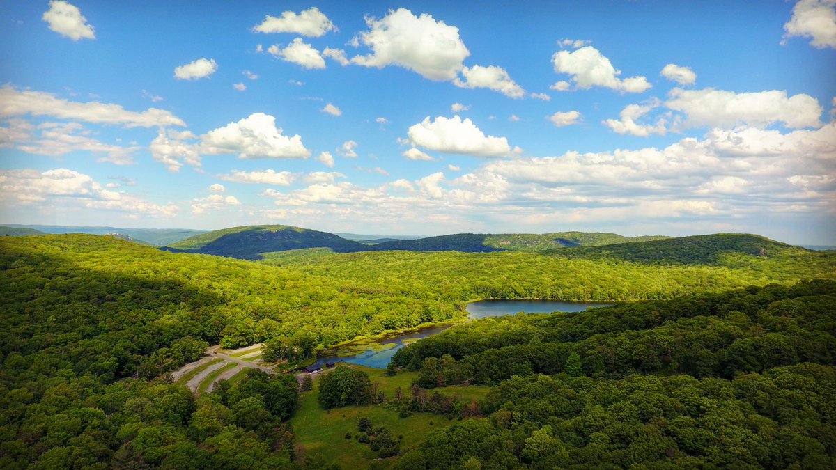 AstridO's tweet photo. Dronie Foster flight of the day. #dronephotography #droniefoster #dronestagram #verydrone #indiefilm #aerialphotography https://t.co/gqDneOzN9r
