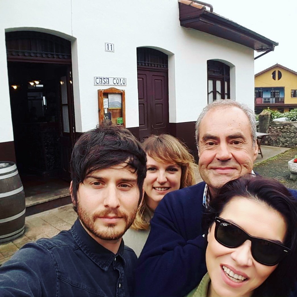 Notqdes_tv's tweet photo. Hoy en #CadaColo
Mitico #filetealqueso que muchos creen que es origen #cachopo.
¿Qué opinan 3a generación de #CasaColo? @TablasCampillin https://t.co/23h3C8BzvE