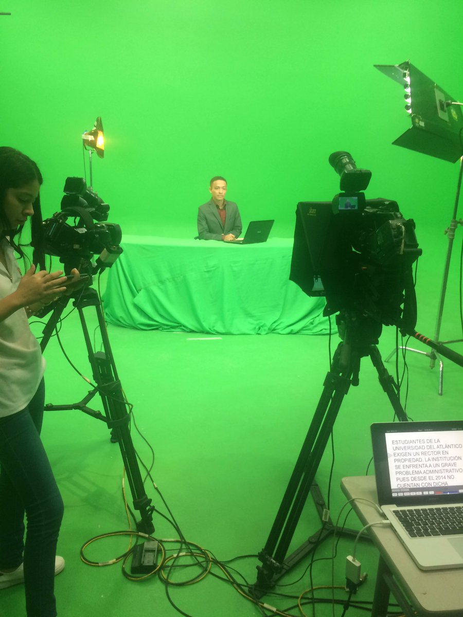 CayenaProd's tweet photo. ¡ ya estamos al aire! https://t.co/kY4Li7YsQg