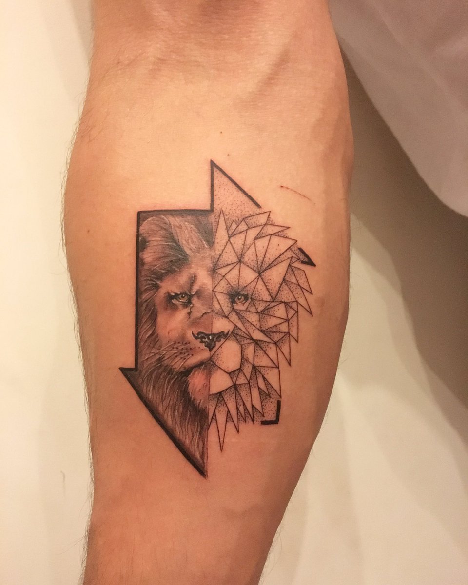 AltoprakKerm's tweet photo. #tattoo #tattooartist #tattoos #tatted #tattooed #tattooed #tattoolife #art #artwork #ink #inked #instagood  #istanbul #bağdatcaddesi https://t.co/QOwzK8hwQz
