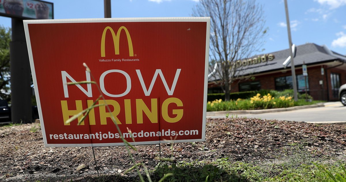 datacracyteam's tweet photo. Economy adds disappointing 138K jobs, unemployment falls to 16-year low - USA TODAY https://t.co/FkV5iabhMV https://t.co/75KR7OTtCs