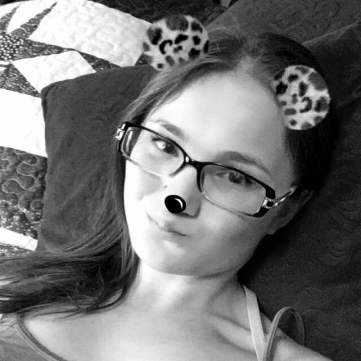 derdobs's tweet image. ✨😎Santai bersama-sama. Temukan semua keseruan disini #liveme Makayla 
liveme.com/media/play/?vi…