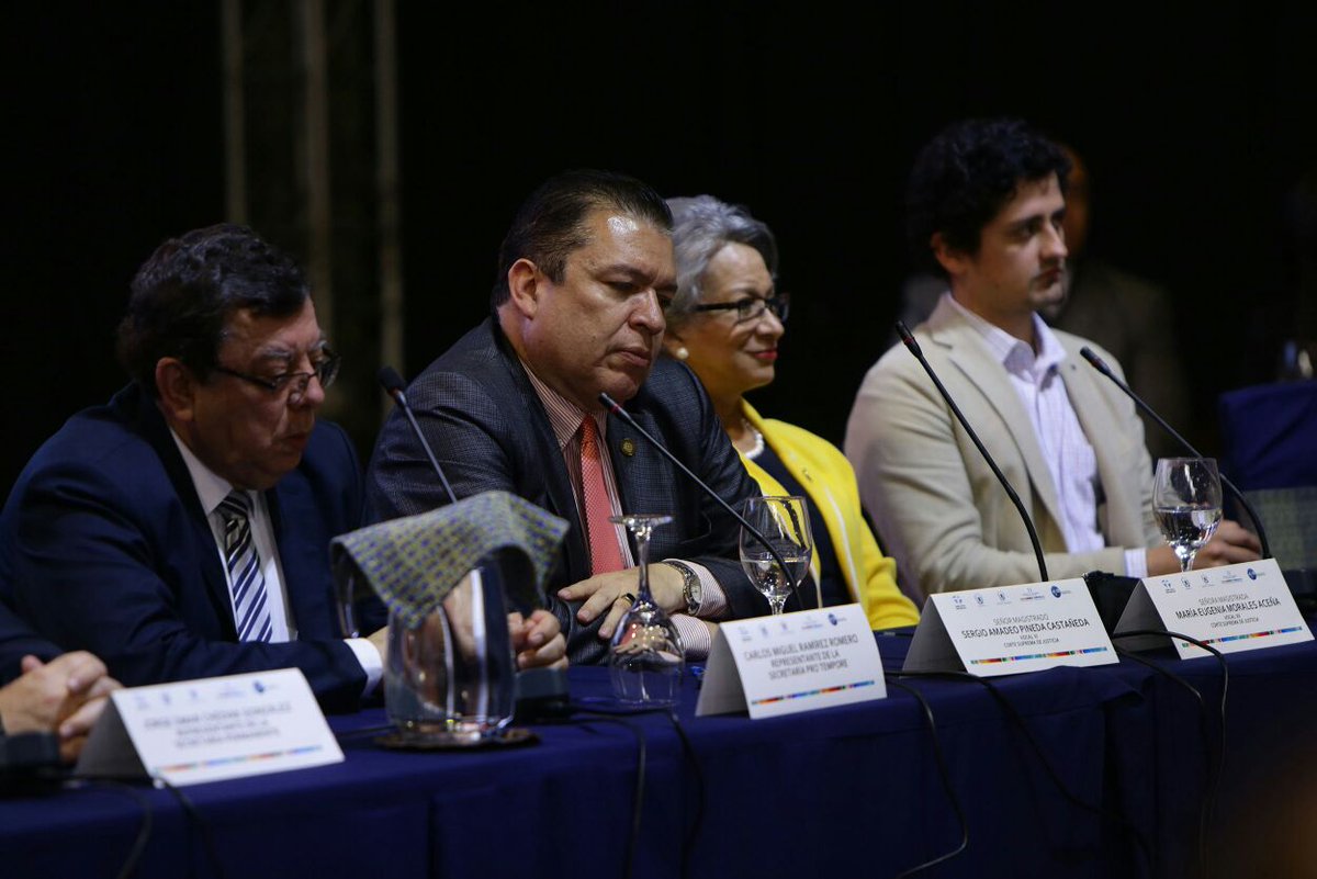 OJGuatemala's tweet photo. Magistradas Silvia Valdés, María Eugenia Morales y Magistrados Sergio Pineda y Rafael Rojas durante sesión plenaria. https://t.co/G6LUk7G3i5