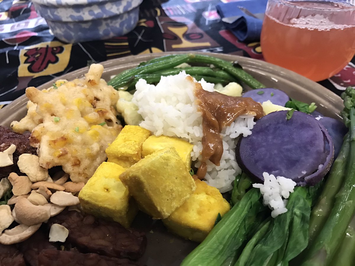 Indonesian dinner at <a href="/ShireCity/">Shire City Sanctuary</a> ... it's a feast!