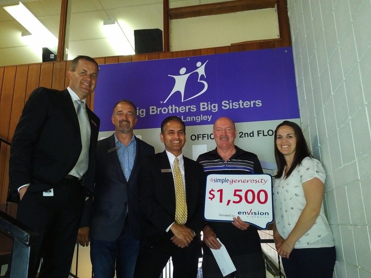 dave_lanphear's tweet image. As a part of @EnvisionFin #simplegenerosity to celebrate Canada150 today we presented BBBS of Langley with $1500 on behalf of Rob Ross