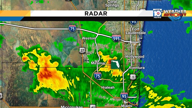 Scattered showers are pushing from north Miami-Dade Co. into Broward. https://t.co/pBv1txXR3H