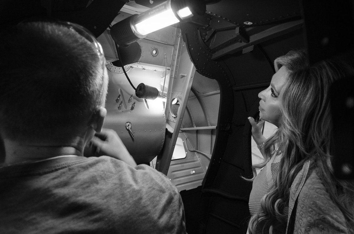 LynnTilton's tweet photo. i am forever fascinated by the technology that allows us the beauty of flight. #EngineeredElegance #LoveOfFlight @MDHelicopters https://t.co/1O99nF7bUq