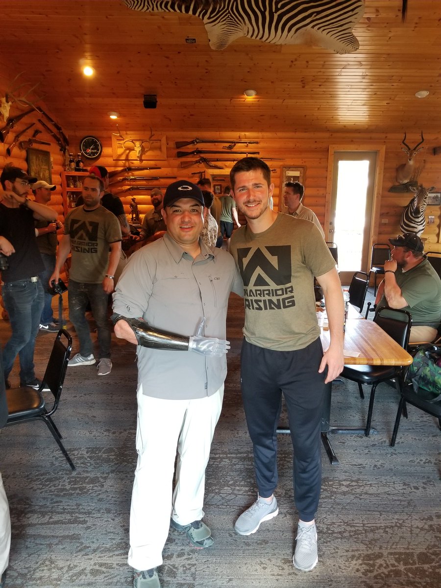 tsymmank's tweet image. @warriorrising @mission6zero Truly an amazing experience! Thank you for your service and letting us hangout with y'all today! #MedalofHonor