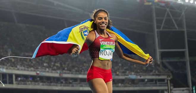 2001OnLine's tweet photo. Yulimar Rojas rompió récord mundial en salto triple https://t.co/dEBsTlhcTv https://t.co/F6Xea2cuSB
