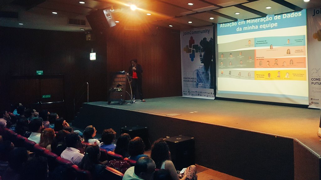 claudia_melo's tweet photo. Adoro ver árvores de cientistas (#erdosnumber feelings :-). Eis a da pesquisadora Dra Solange Rezende! #womenintech @mulheresti @icmc_usp https://t.co/nkdixhz9eC