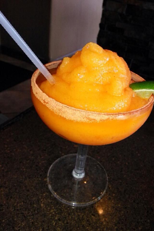just_tacos's tweet photo. Happy #AlohaFriday everyone! #drinkup #islandliving #oahu #olani
#margarita #margaritaday #koolina #just_tacos https://t.co/aTDiP6pKpj