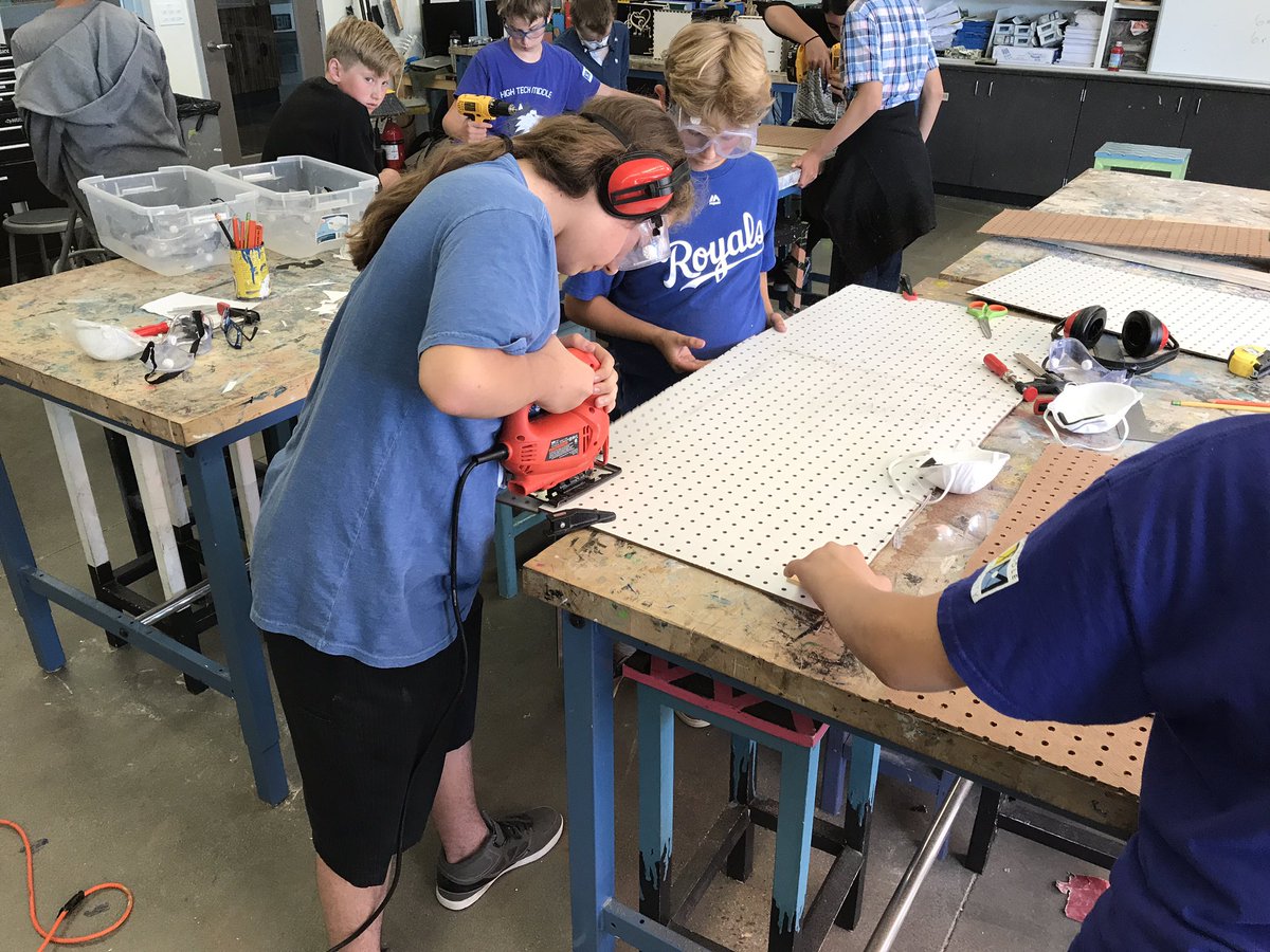 cjacobmake's tweet photo. Building tool carts to help spread MAKING at our school.  Many thanks #toolboxforeducation @Lowes @ptotoday https://t.co/P0LJk9bCOh