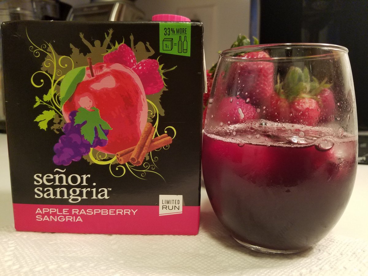 ABjuliesimmons's tweet image. Days like 2day call 4 a #relaxingevening &amp;amp; #adultjuicebox Thank you @SenorSangria #AppleRaspberry  @WineRetweet @wineloversmag @IRunToDrink