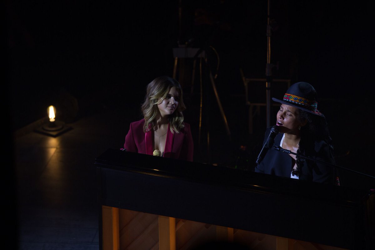 aliciakeys's tweet photo. Love makin music &amp; breakin boundaries with @MarenMorris! Dope we're nominated for our Crossroads show! https://t.co/zcKf49h1zP #CMTAwards https://t.co/rliP6YC6QE