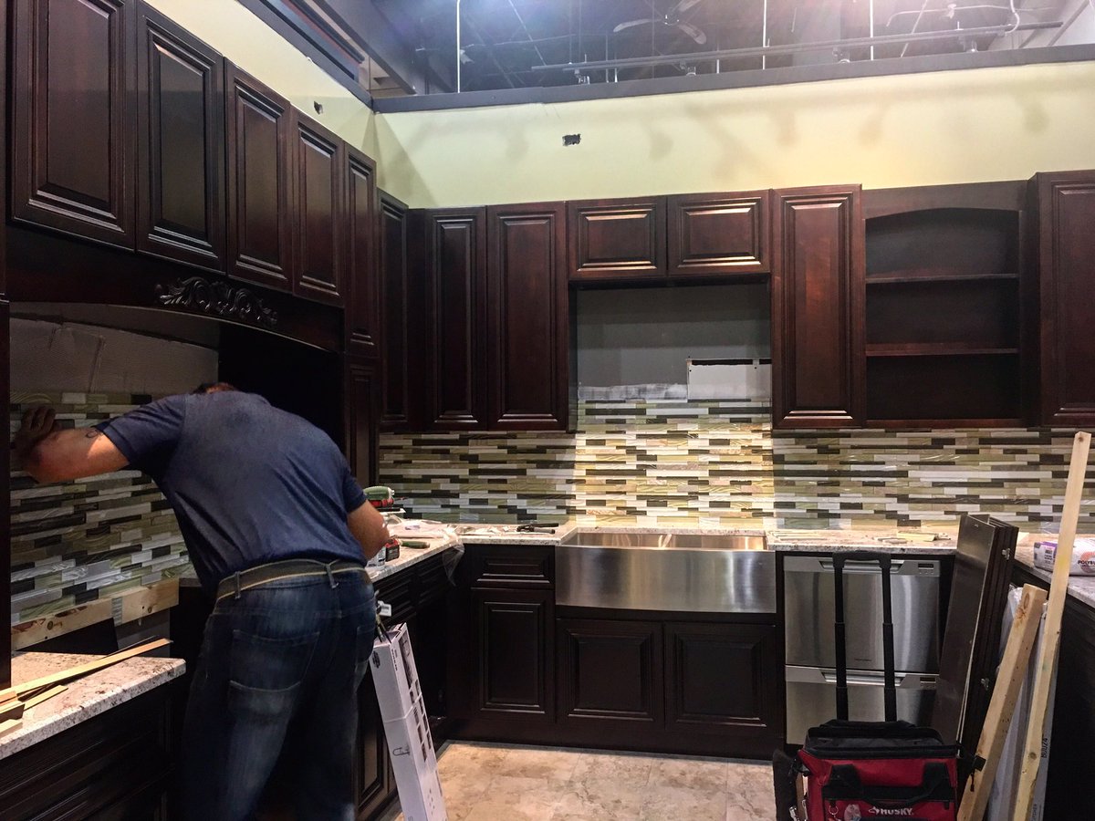 C_G_Direct's tweet photo. Our showroom remodel in Cambridge is coming along. So excited! Kitchen designed by our talented associate, Anna Yeung. https://t.co/gFxqKAUr1r
