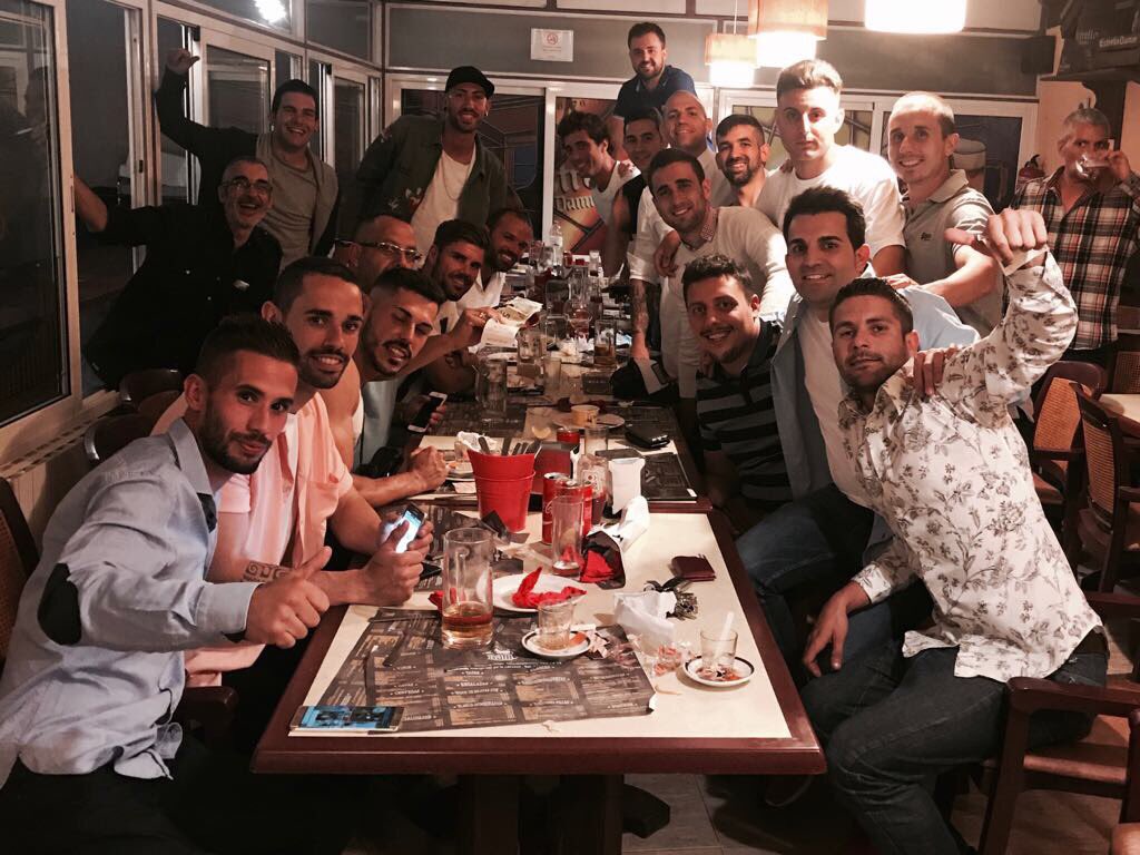 jose_pinti's tweet photo. Cena final de temporada con la plantilla!! Gracias por todo y objetivo cumplido! Nos vemos pronto https://t.co/eMxXjyr21h