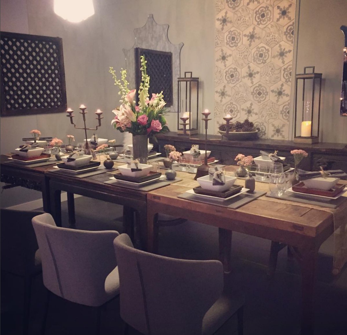 designgroupyyc's tweet photo. Great work by @wwdesignstudio presented at @DinnerxDesign last night! #yycevents #yycinteriors #dinnerxdesign https://t.co/Wz8DO3zBx4