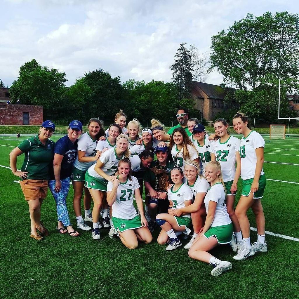 mittenstatelax's tweet photo. #Repost @ck_wlacrosse
・・・
Regional Champs🏆 On to the #finalfour in ✋
#ckwlax #2k17 #YearofTheCrane #rollcranes #RoadtoBrighton #aimhigh 🏹 https://t.co/DrnhT9Sp94