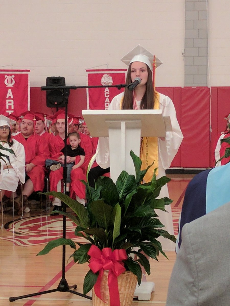 Hatchematics's tweet photo. Rebecca Walker, Class Valedictorian tells @Southbridge2017 to be prepared for Life's Curveballs and NEVER GIVE UP! @bekah_walker11 @draetown https://t.co/kddGZ5FBEX
