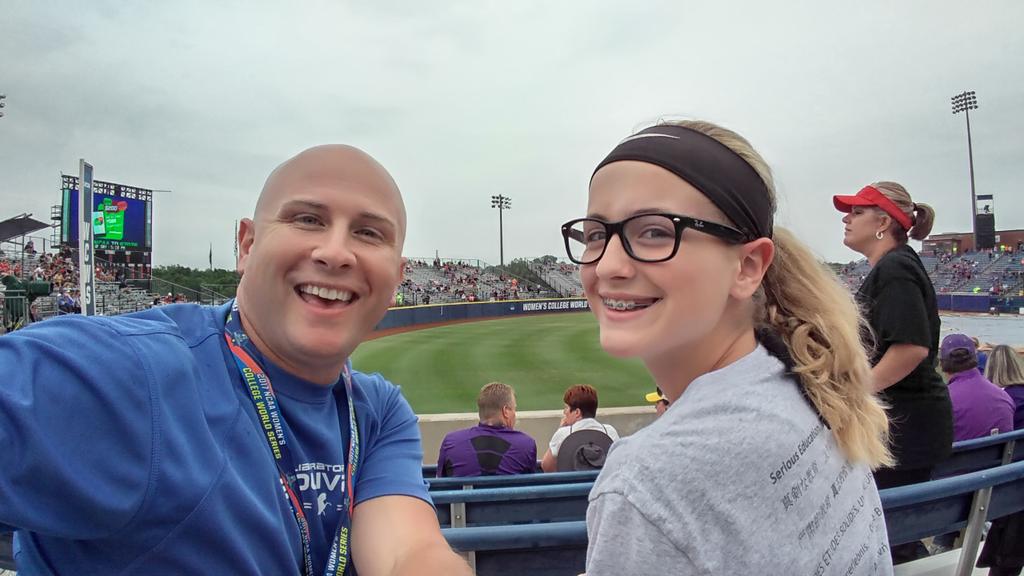 pjmcclure's tweet photo. Day 2 daddy-daughter at the #wcws ! https://t.co/jxSL5jrjpP