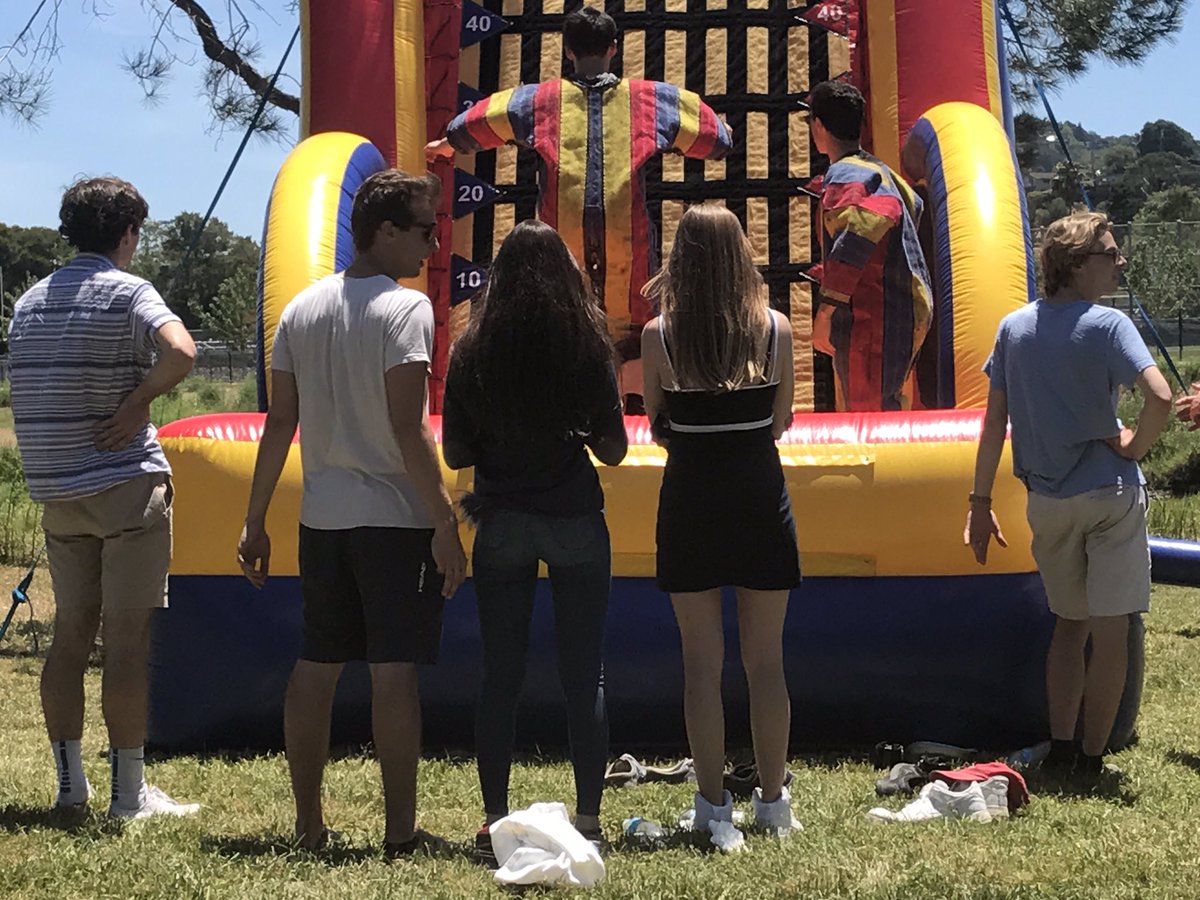 Ms__Tafoya's tweet photo. Last Friday of the school year for the class of 2017!! Senior Frolic 2017!! @RHSGiants411 https://t.co/uJGaqp1MC9