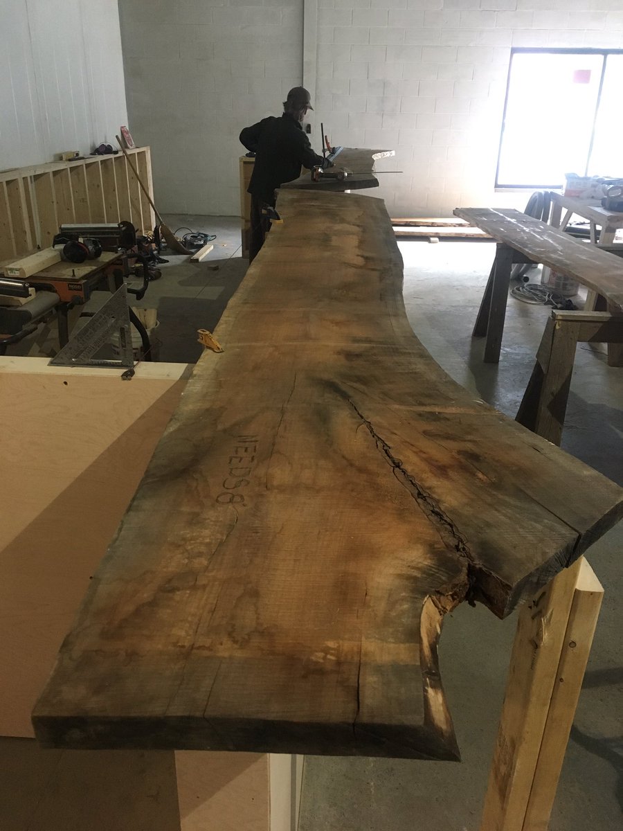 LiquidStateBeer's tweet image. Roughing out the bar top. It's gonna look amazing when it's finished!
