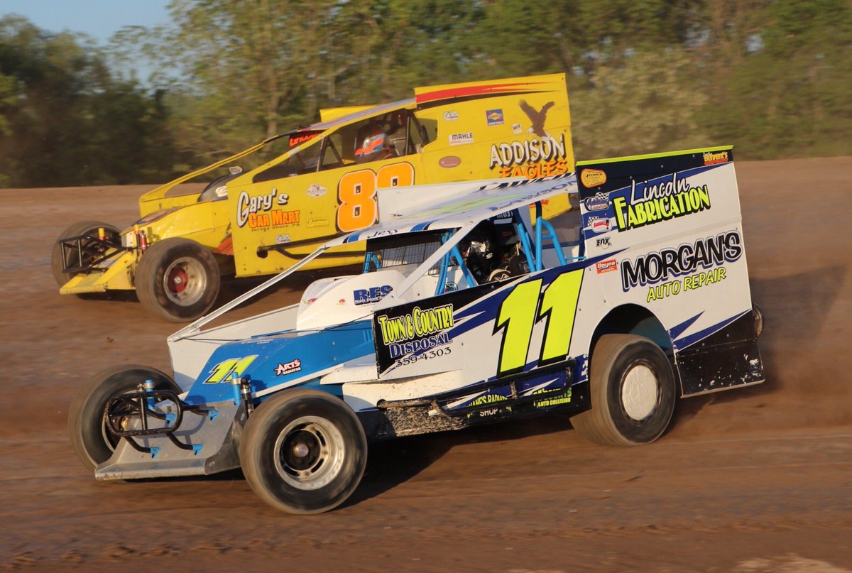 OutlawSpeedPR's tweet photo. #DirtMods @OutlawSpeedPR Outlaw Modified Heat Race Winners Alan Johnson #14j and Eldon Payne #28p. https://t.co/AOIFW82iLN