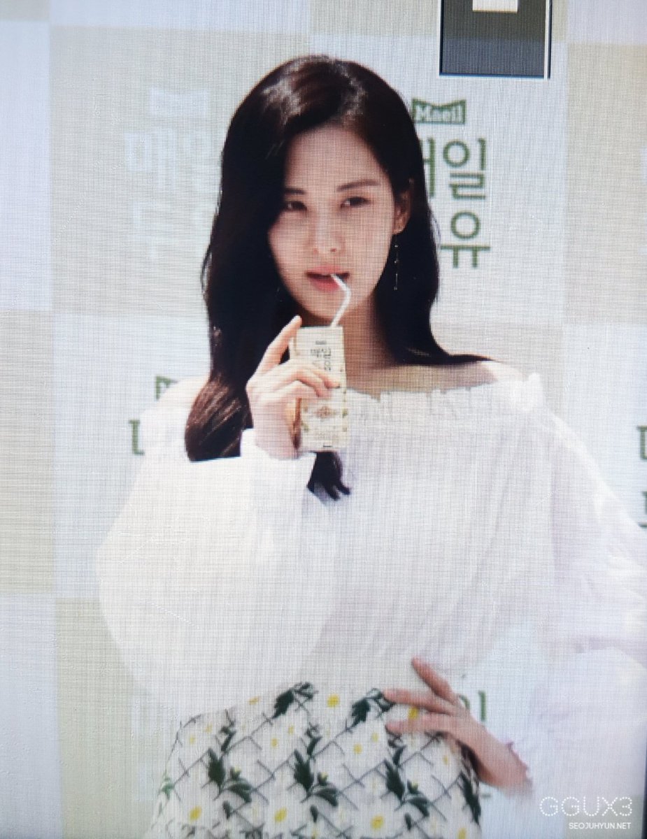  [PIC][03-06-2017]SeoHyun tham dự sự kiện “City Forestival - Maeil Duyou 'Confidence Diary'” vào chiều nay DBX-dKDVoAA6DLp