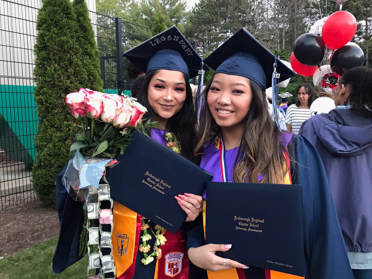 maddy_calvert's tweet image. we made it🤑 #LEGEN17ARY