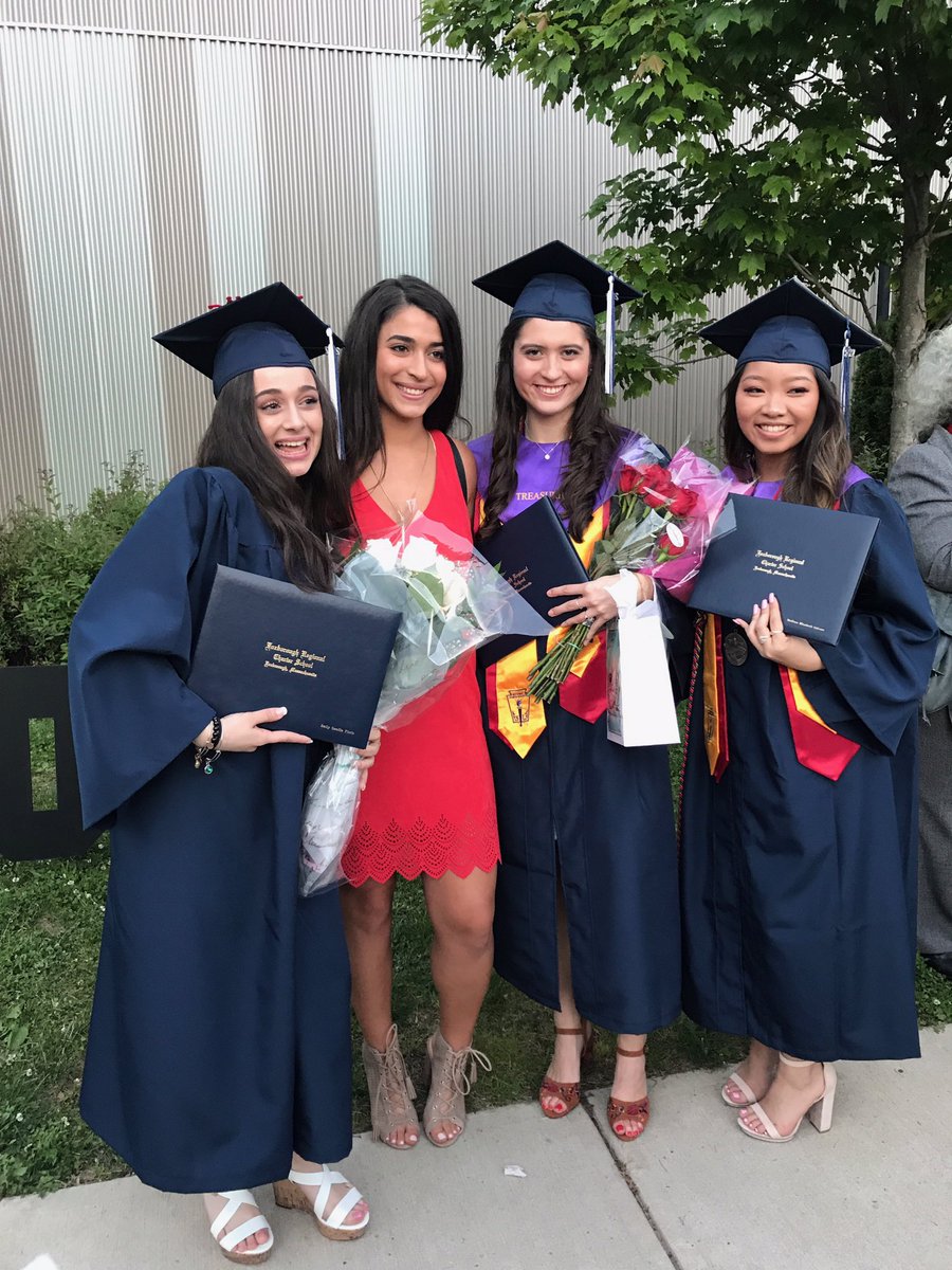 maddy_calvert's tweet image. we made it🤑 #LEGEN17ARY