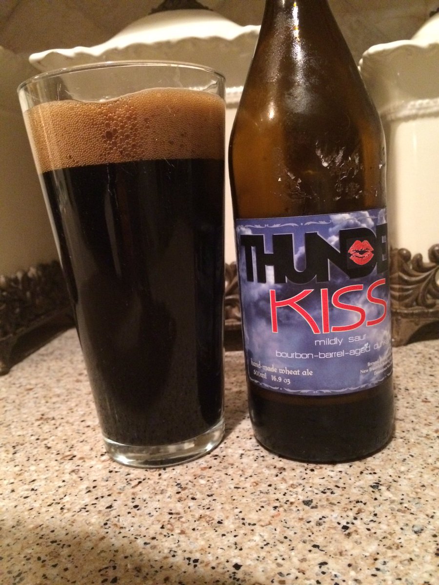 ephoustonbill's tweet photo. honestly🍻tastes like bad red wine👎👎👎💩from a box @JacobGrimes @badhopper @DRE_Go_Fish https://t.co/xo0J3FtauB