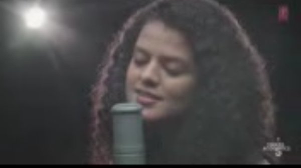 KenJacky1's tweet photo. @palakmuchhal3 ....ur expressions jst caught my attention...#lovelysong
#beautifulvoice
#adorableexpression
#iam1stto💕itonYOUTUBE
😉😙😘 https://t.co/F8eDD6Cwbw