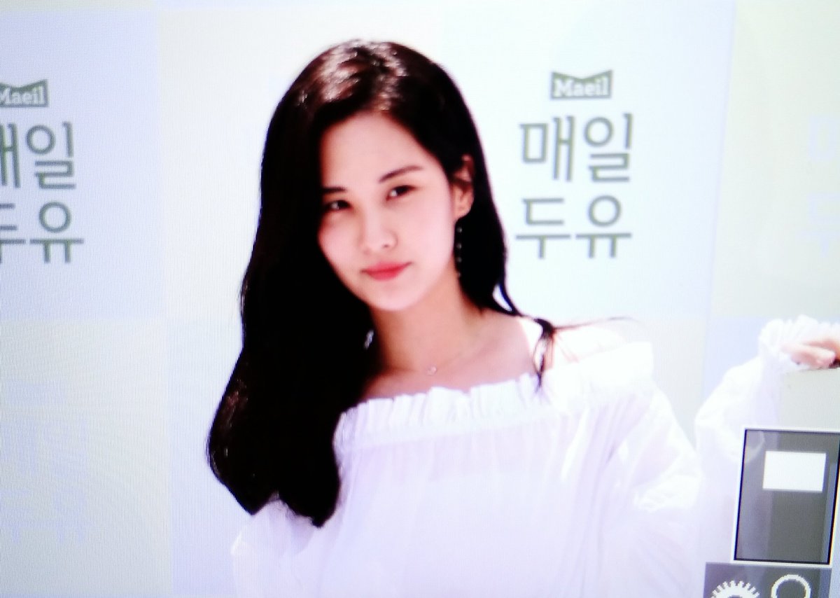  [PIC][03-06-2017]SeoHyun tham dự sự kiện “City Forestival - Maeil Duyou 'Confidence Diary'” vào chiều nay DBX79IpVoAAjU5I