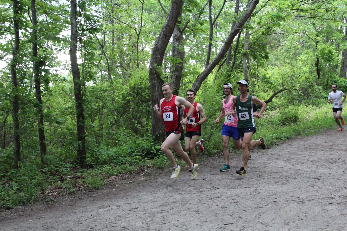 MoheganStriders's tweet photo. Striders throwing it down at the Bluff Point Twilight Trail Run! @SeCTRunning https://t.co/3zmkLmEbMU