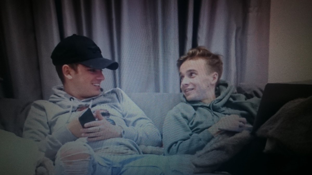 bibobbybeale's tweet photo. #Joack #24HourJoe @Joe_Sugg @Jack_Maynard23 😉😂💕 https://t.co/DWkDnKEcjc