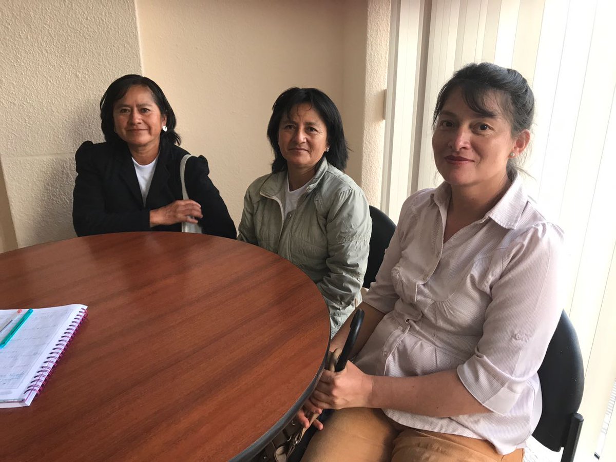 amapolanaranjo's tweet photo. Intenso y emotivo día trabajando en territorio con la niñez, visitamos el Hospital EEspejo en su aniversario 84 y atendimos a los mandantes. https://t.co/WyHsjJaWXU