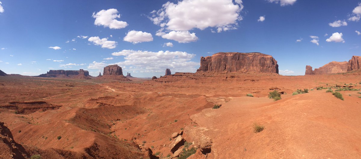 flaviamarano's tweet photo. #arizona #utah #holiday #travel #monumentvalley https://t.co/veRE6EFhgO