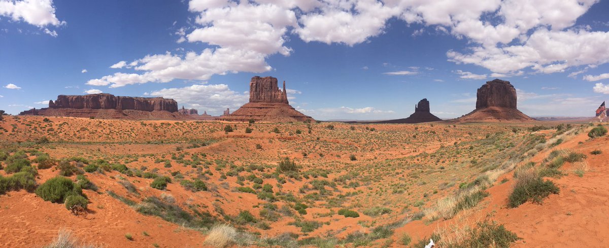 flaviamarano's tweet photo. #arizona #utah #holiday #travel #monumentvalley https://t.co/veRE6EFhgO