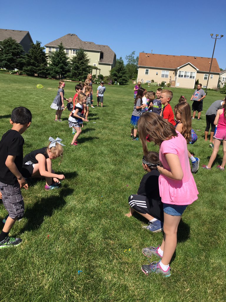 sterkel2ndgrade's tweet photo. Field day! #lastdayofschool #Kaneland302 #kanelandkst https://t.co/LzsYqTuSho