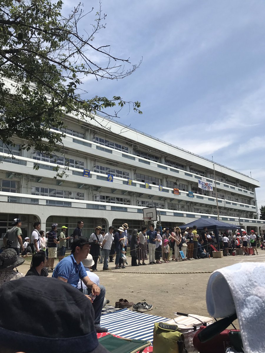 tsutsumikent's tweet photo. 妹の小学生最後の運動会を応援するため、久しぶりに母校へ
あまり変化がなくて安心しました https://t.co/C4wCX14j3k
