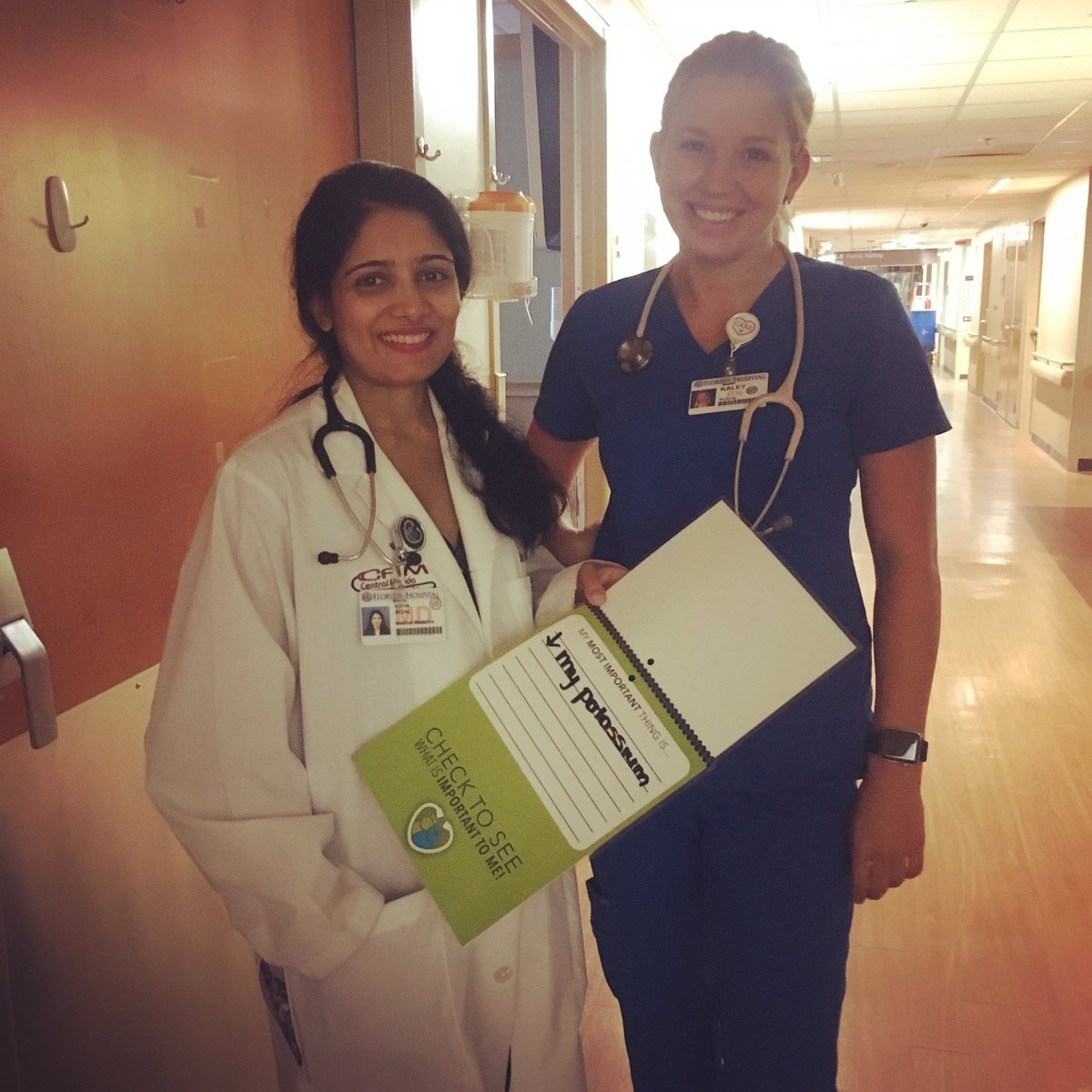 christinrayfho's tweet photo. Teamwork makes the dream work! #RNMD #CTU #iCARE @MyFHOrlando @FHDawnTaylor @jenny_larose https://t.co/n3W1J4sngv
