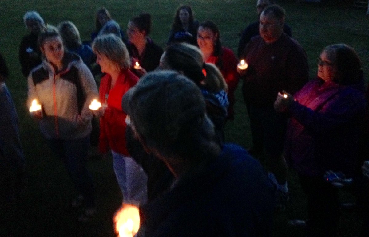 MeNursesUnion's tweet photo. Community members and RNs in #Calais hold a candlelight vigil to #SaveOurOB and #BootQuorum https://t.co/fwNsPR9aLv