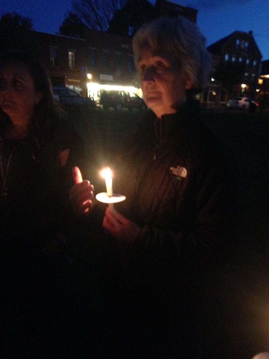 MeNursesUnion's tweet photo. Community members and RNs in #Calais hold a candlelight vigil to #SaveOurOB and #BootQuorum https://t.co/fwNsPR9aLv