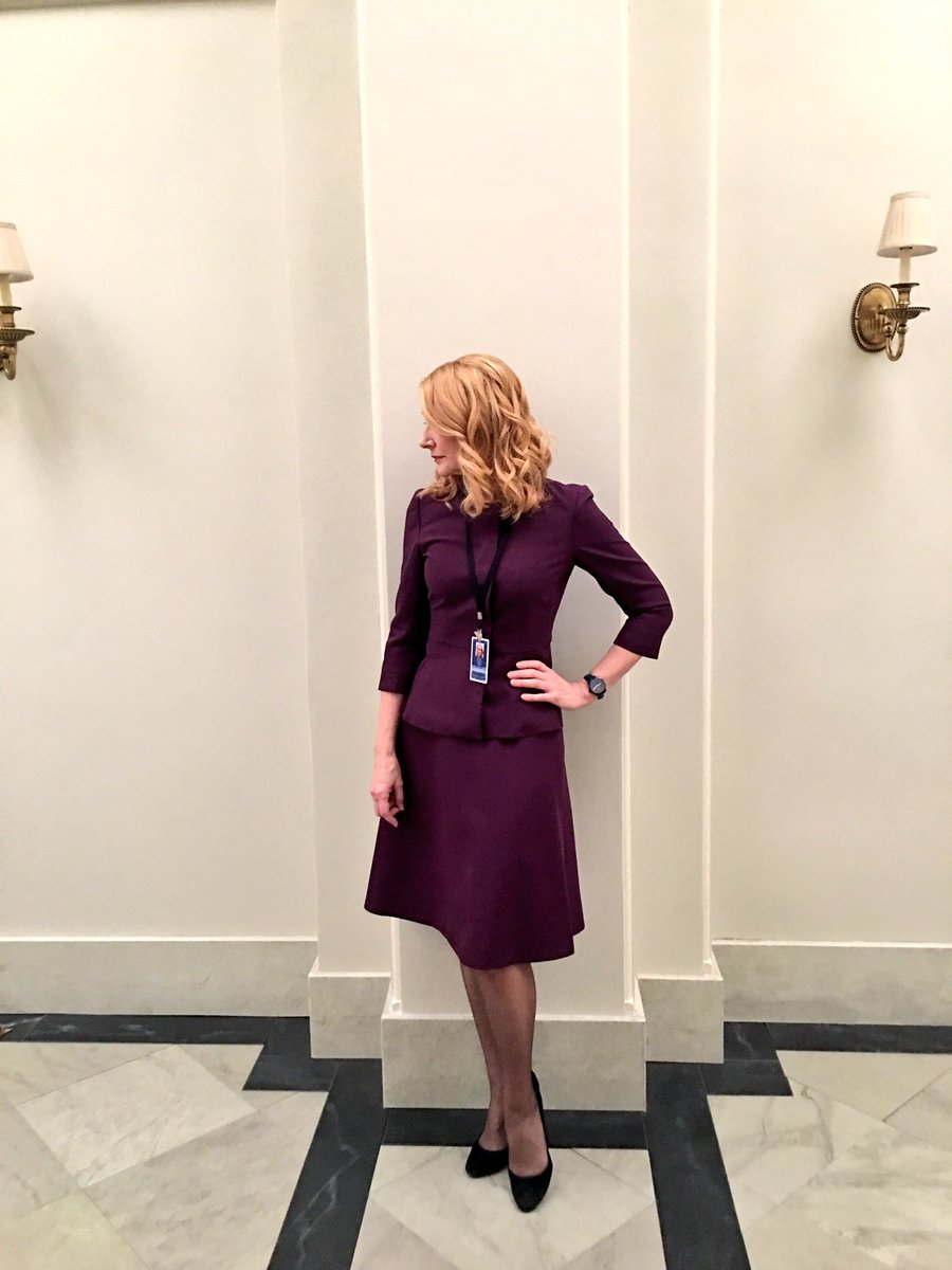 Jargan's tweet photo. Custom design suit by me for #JaneDavis #PatriciaClarkson @HouseofCards episode 12 #Netflix #costumedesign https://t.co/eLwenKuUoD