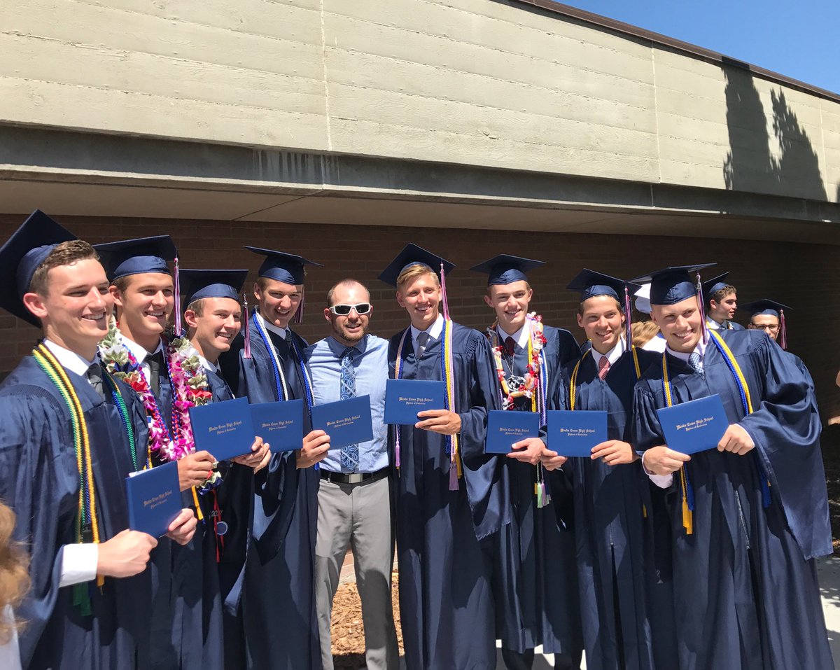 CoachSaxton's tweet photo. 3 years ago I began coaching basketball when these guys were sophomores. Today, they graduated HS. Love you guys! #WXBasketball #Together 🏀 https://t.co/ayd1M40WGc